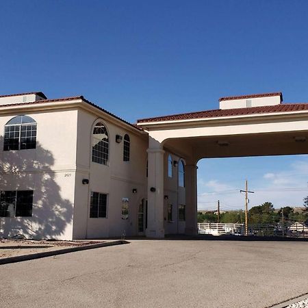 Travelodge By Wyndham Carlsbad Nm Exterior foto